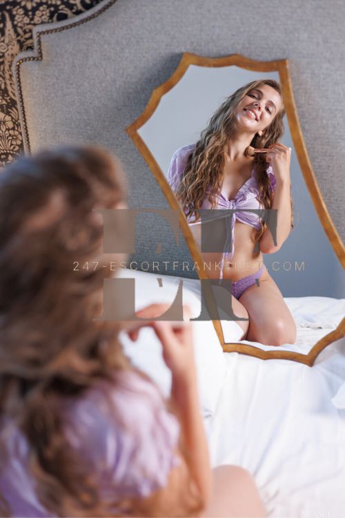 Ruth GFE Escort Girl in Frankfurt